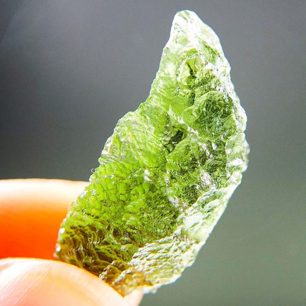 Certified Moldavite with two kinds of sculpture - Vibrant green - Shiny - quality A+