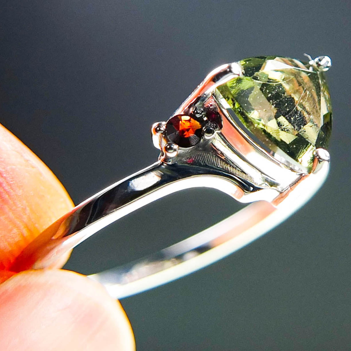 Ring - Moldavite + Silver + Red garnets - Certified