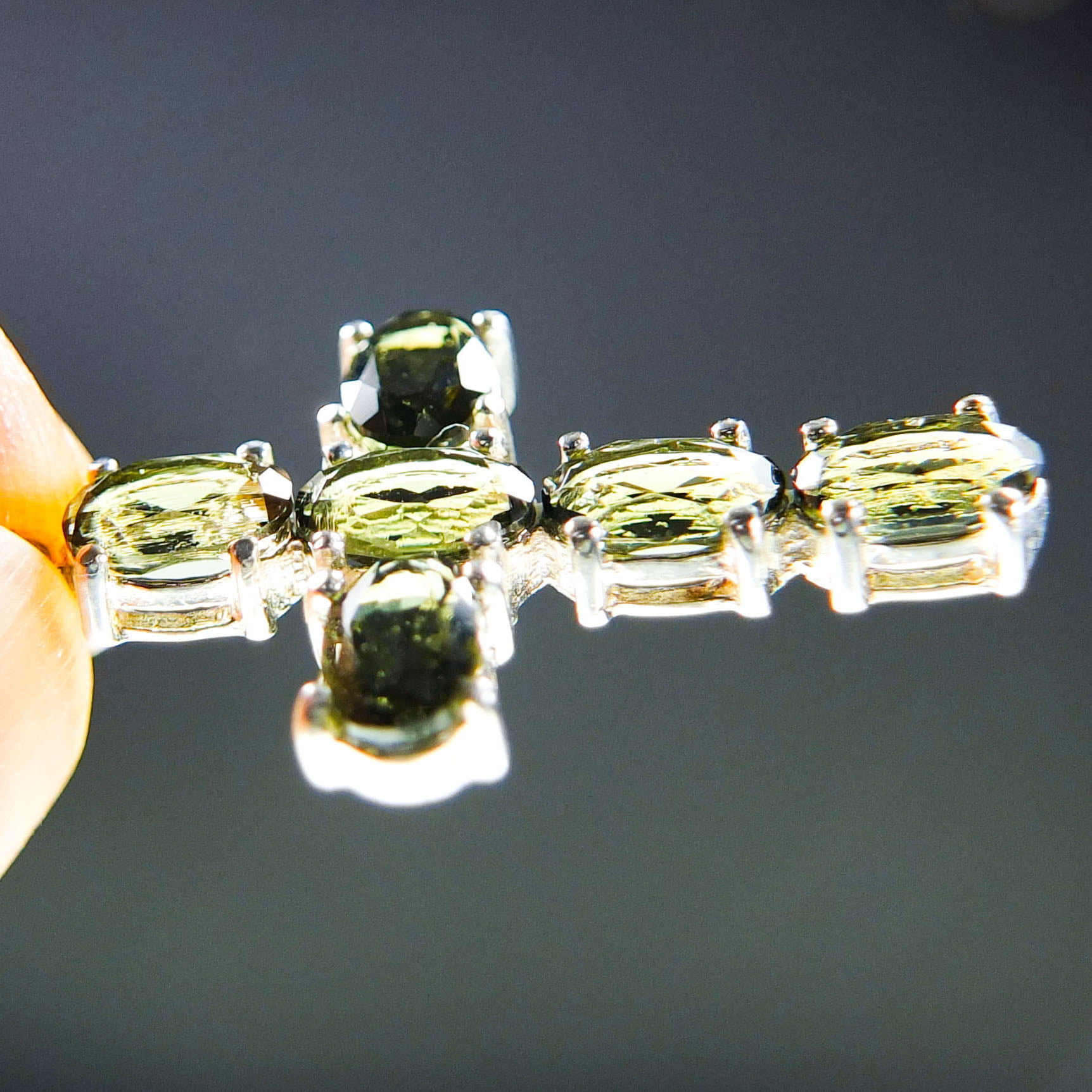 Moldavite pendant with CERTIFICATE