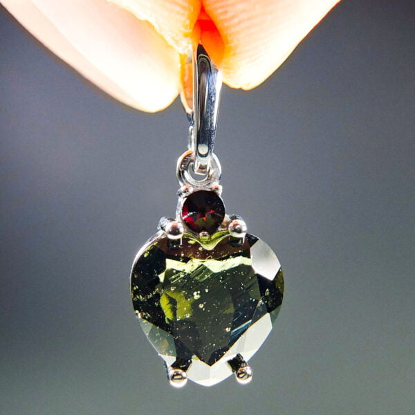 Moldavite pendant - Big heart with CERTIFICATE
